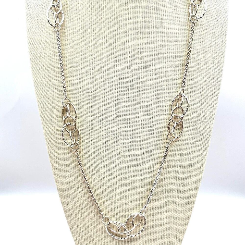 Vintage 90s Silver Tone Oval Link Station Chain Necklace Women's Classic Jewelry